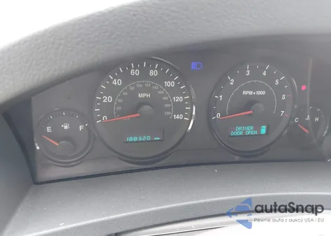 2006 Jeep Grand Cherokee Laredo from USA, damaged, VIN 1J4HR48N86C169099